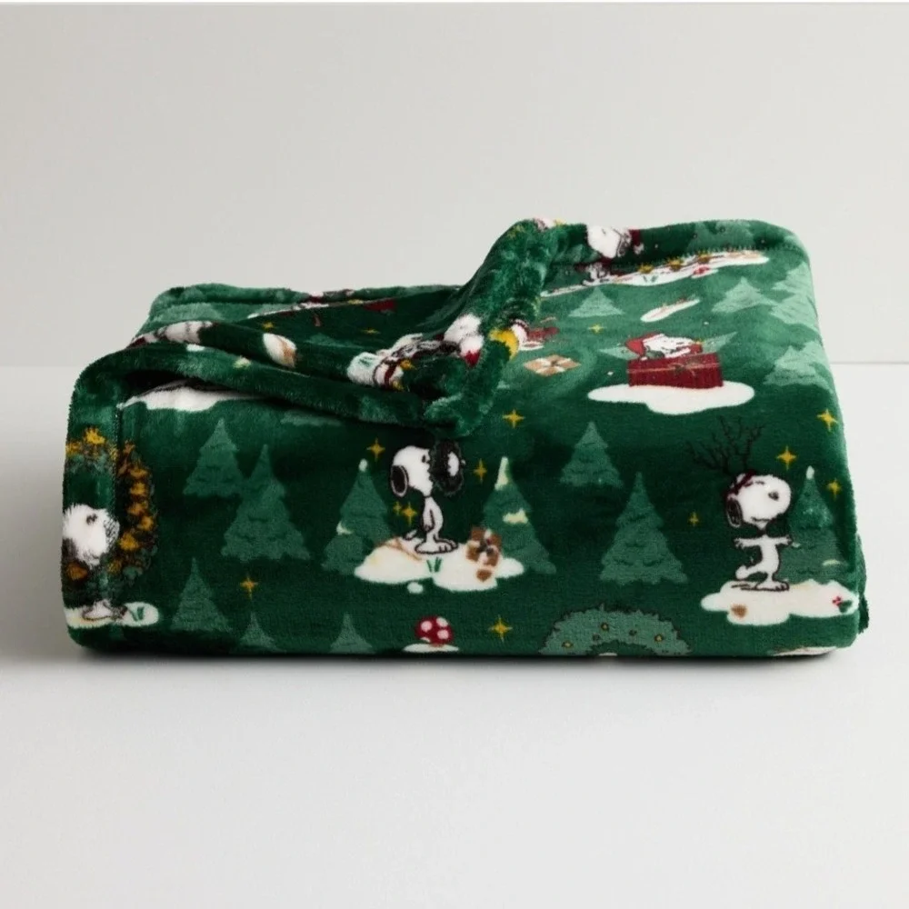 The Big One‎ Peanuts Christmas Oversized Plush Throw 5ft x 6ft